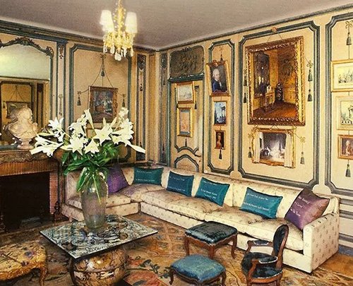 Elsie de Wolfe, known as the first professional interior designer, revolutionized the industry with her innovative use of color and emphasis on comfort: Image Credits: 1st Dibs